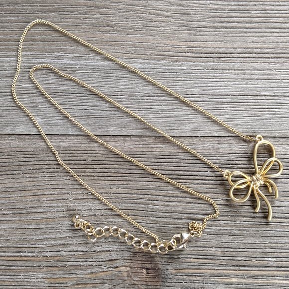 🌟 3/$15 🌟 Gold Tone Dainty Chain Necklaces Set of 2 - Picture 3 of 14